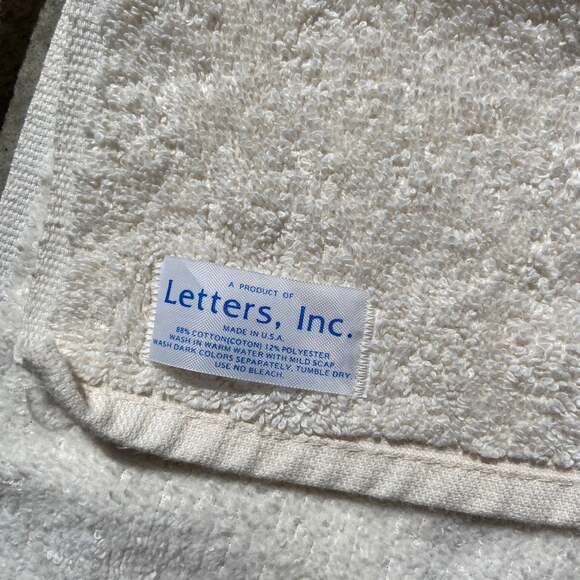 Vintage Cream Butterfly Bath Towels 2pc - Picture 4 of 5